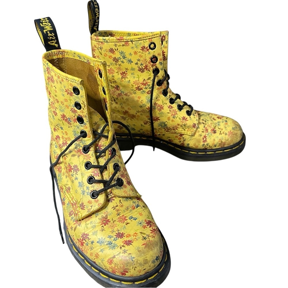 Dr. Martens 1460 Lace Up Leather Combat Boots Ditzy Floral, Size 7 - Picture 2 of 10